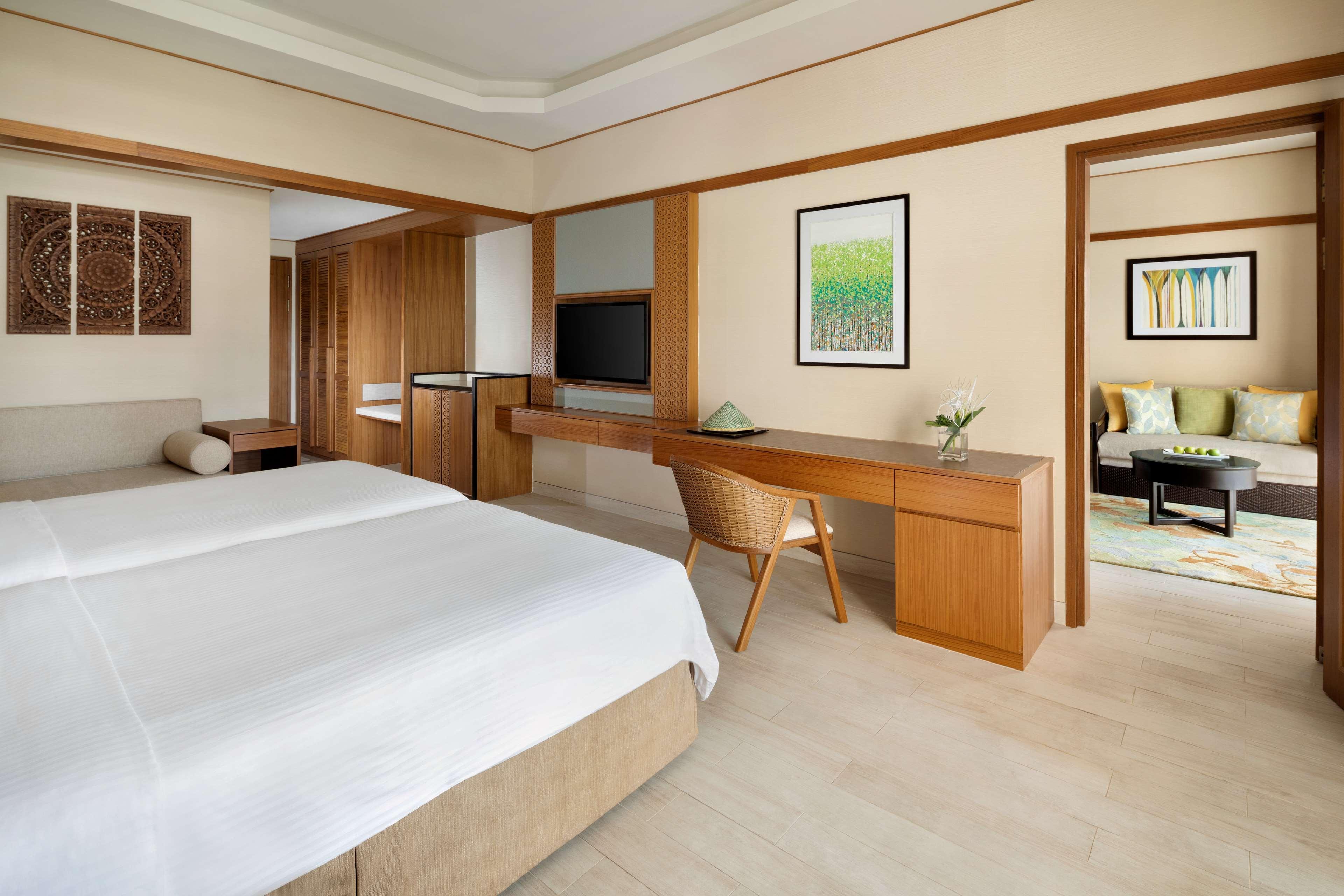 Shangri-La Rasa Sayang, Penang Batu Feringgi Exteriér fotografie A room at the hotel