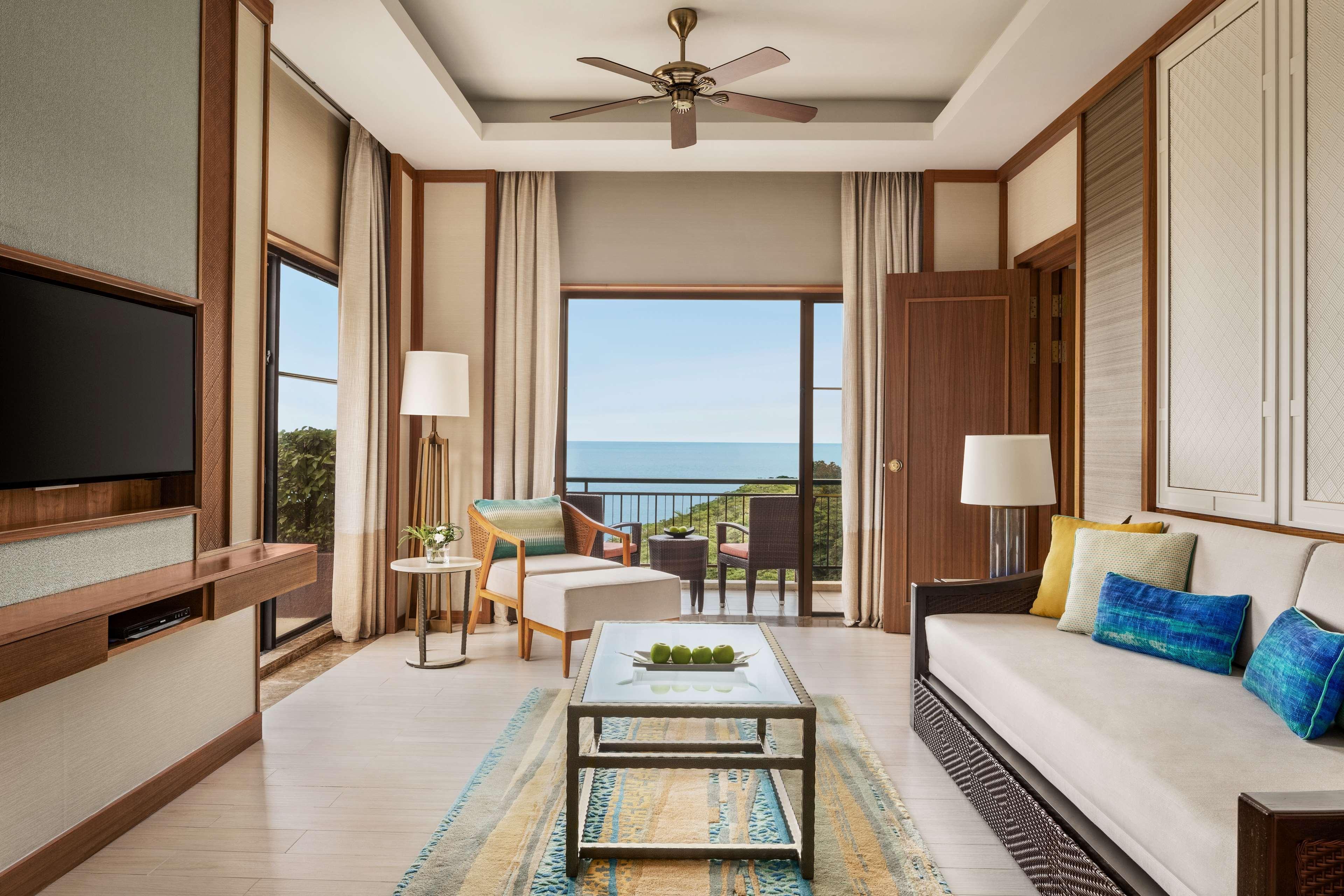 Shangri-La Rasa Sayang, Penang Batu Feringgi Exteriér fotografie A living room at the Westin Maldives