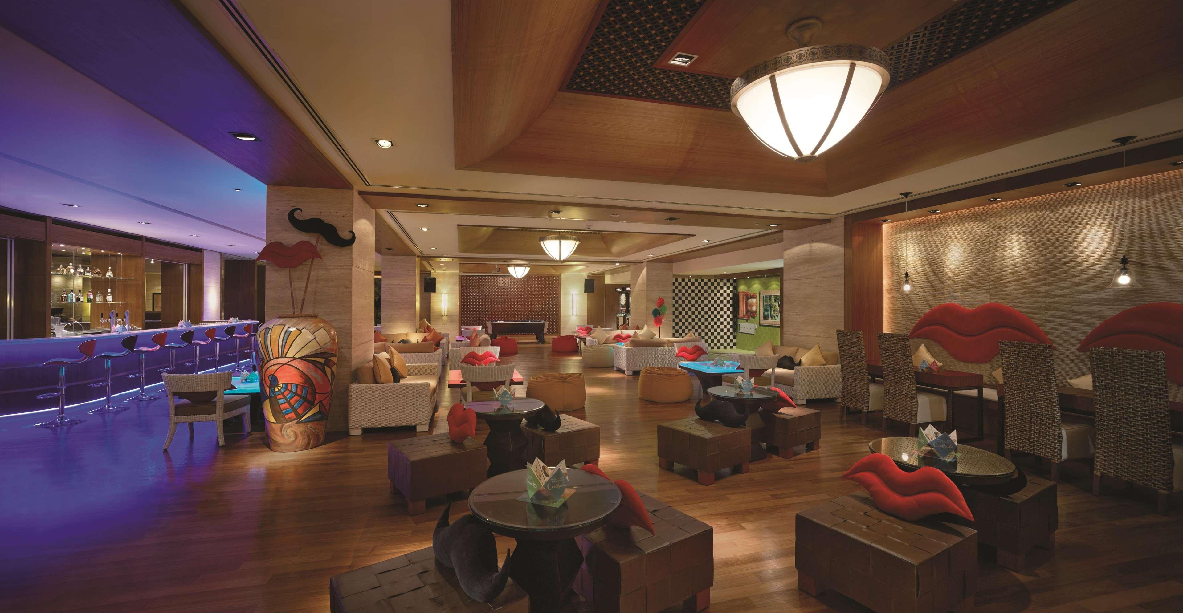 Shangri-La Rasa Sayang, Penang Batu Feringgi Exteriér fotografie The interior of the lounge